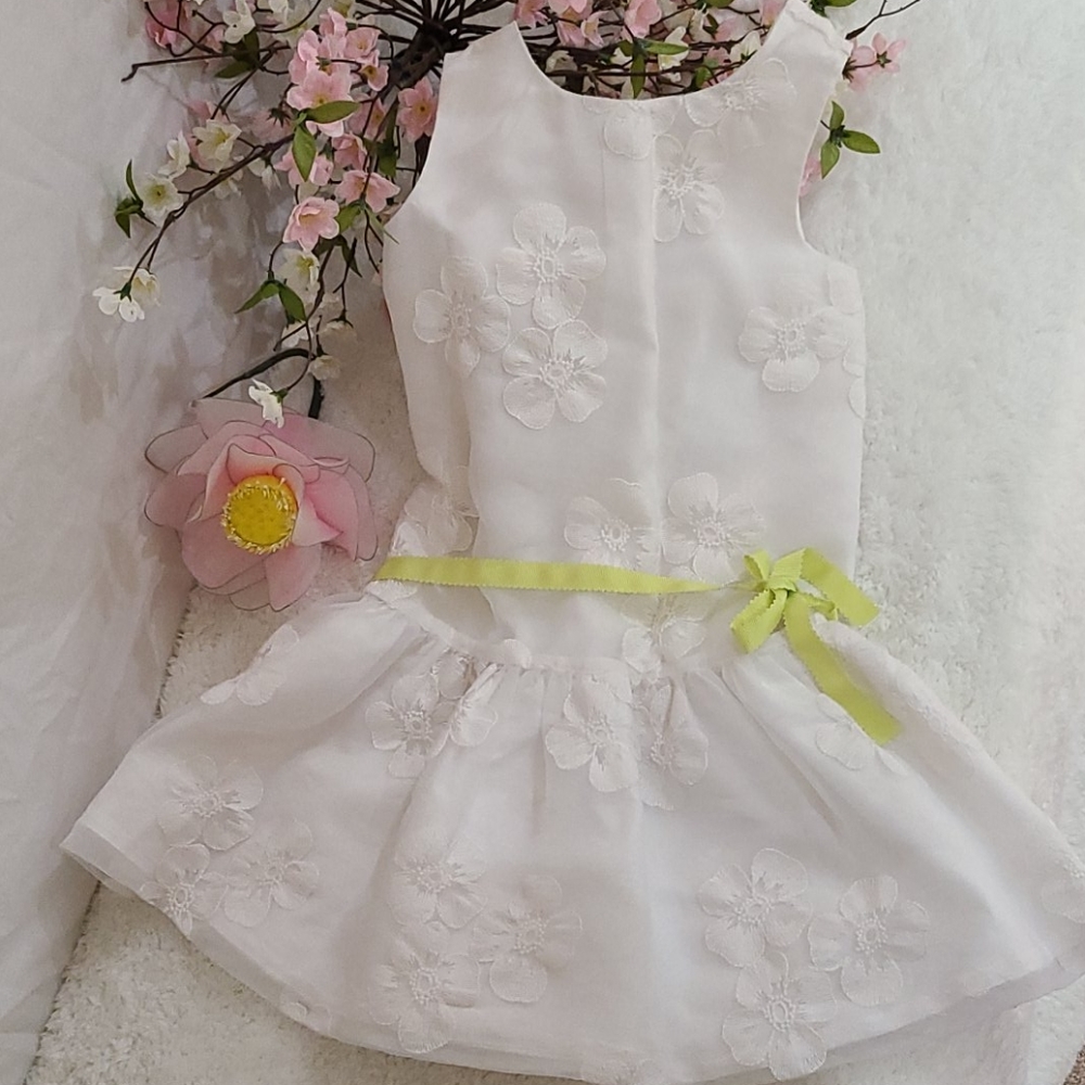 Dress - Picture 3 of 3